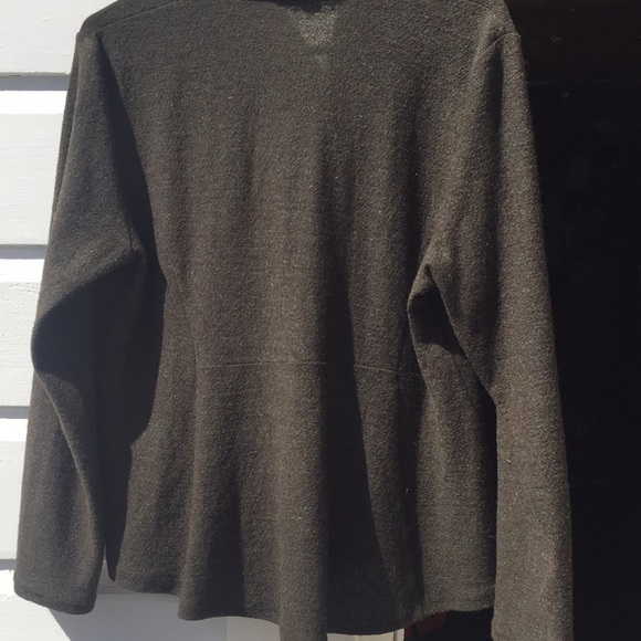 Beautiful Vintage Eileen Fisher Wonderfully Shaped 100% Wool Sweater - Picture 5 of 11